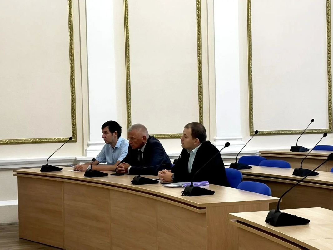 12 августа в Правительстве Брянской области состоялось совещание в формате видеоконференцсвязи под председательством заместителя Губернатора Брянской области Бориса Грибанова 12 августа в Правительстве Брянской области состоялось совещание в формате видеоконференцсвязи под председательством заместителя Губернатора Брянской области Бориса Грибанова