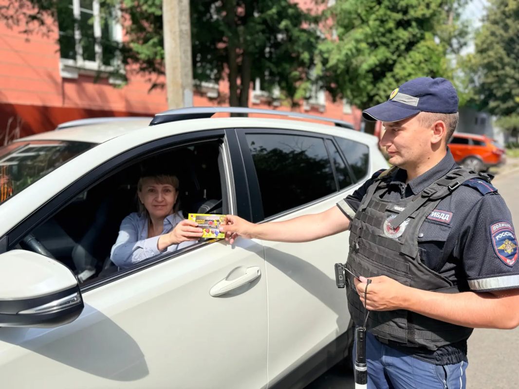 В Севске сотрудники ГАИ напомнили родителям о недопустимости управления транспортом детьми В Севске сотрудники ГАИ напомнили родителям о недопустимости управления транспортом детьми