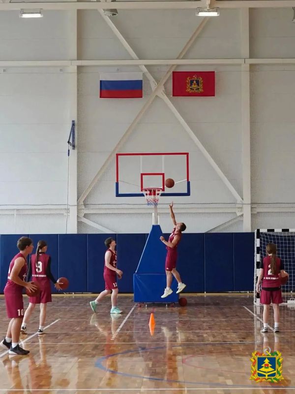 В поселке Клетня состоялось открытие спортивно-оздоровительного комплекса с бассейном В поселке Клетня состоялось открытие спортивно-оздоровительного комплекса с бассейном