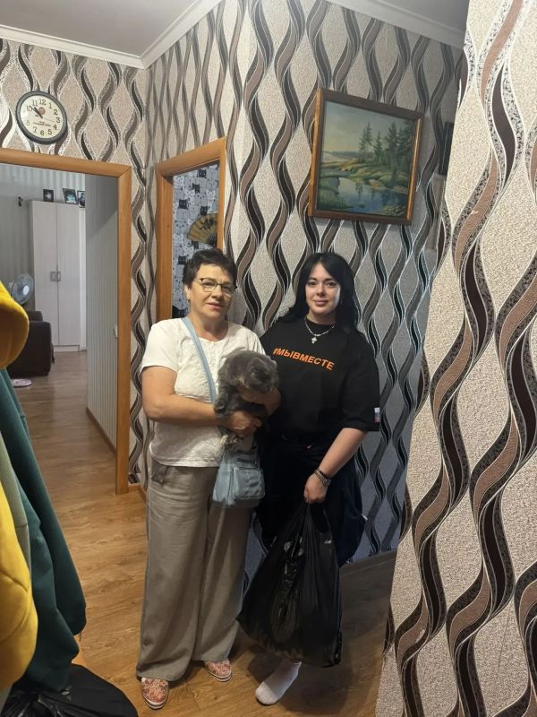 Добровольцы брянского штаба #МЫВМЕСТЕ совершили очередной выезд в посёлок Белая Берёзка Добровольцы брянского штаба #МЫВМЕСТЕ совершили очередной выезд в посёлок Белая Берёзка