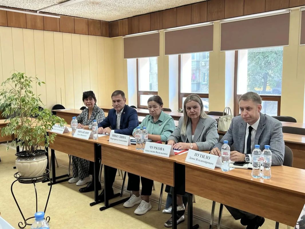 На площадке Общественной палаты Брянской области прошло совместное заседание Совета и Общественного штаба по контролю и наблюдению за выборами На площадке Общественной палаты Брянской области прошло совместное заседание Совета и Общественного штаба по контролю и наблюдению за выборами
