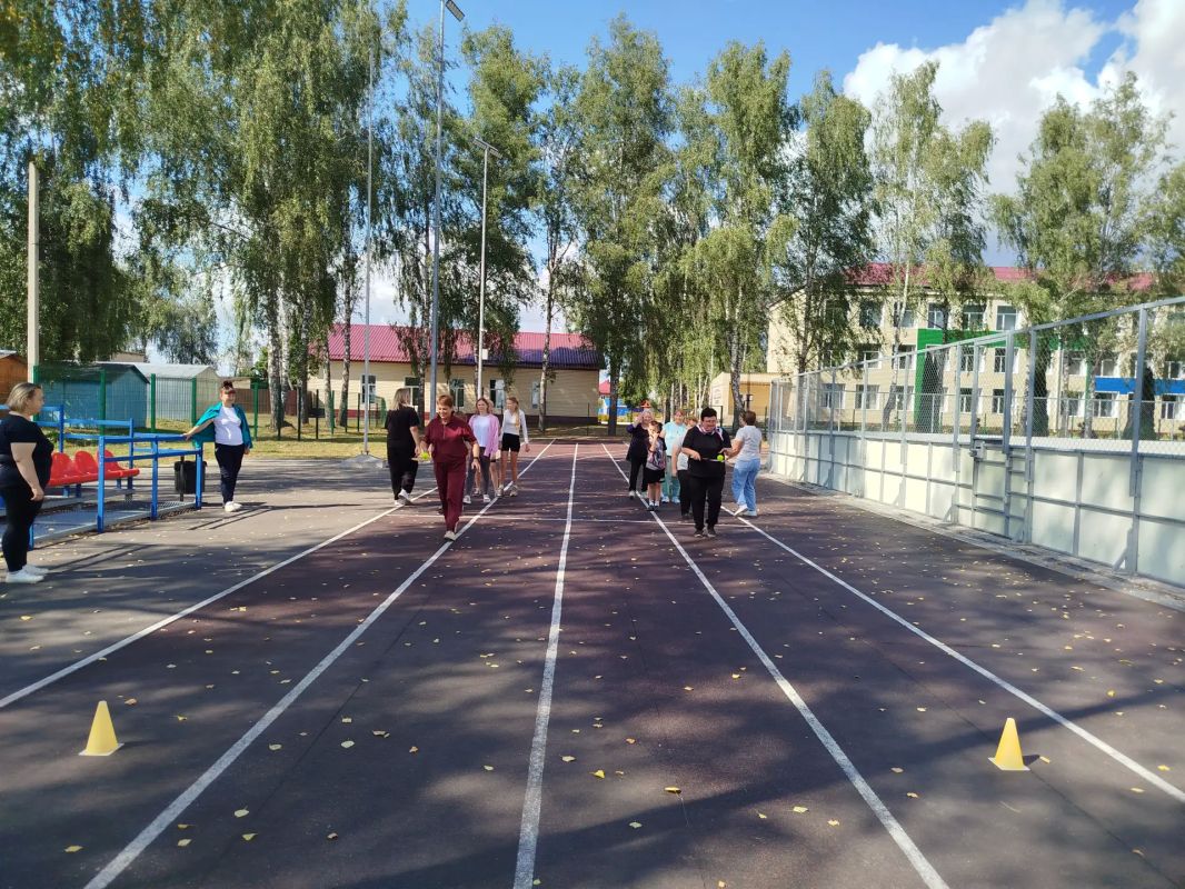 14 августа на базе физкультурно-оздоровительного комплекса открытого типа с. Гордеевка для жителей старшего возраста прошли спортивные состязания «Весёлые старты» 14 августа на базе физкультурно-оздоровительного комплекса открытого типа с. Гордеевка для жителей старшего возраста прошли спортивные состязания «Весёлые старты»