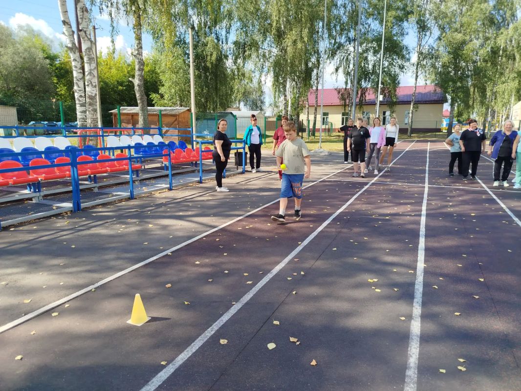 14 августа на базе физкультурно-оздоровительного комплекса открытого типа с. Гордеевка для жителей старшего возраста прошли спортивные состязания «Весёлые старты» 14 августа на базе физкультурно-оздоровительного комплекса открытого типа с. Гордеевка для жителей старшего возраста прошли спортивные состязания «Весёлые старты»