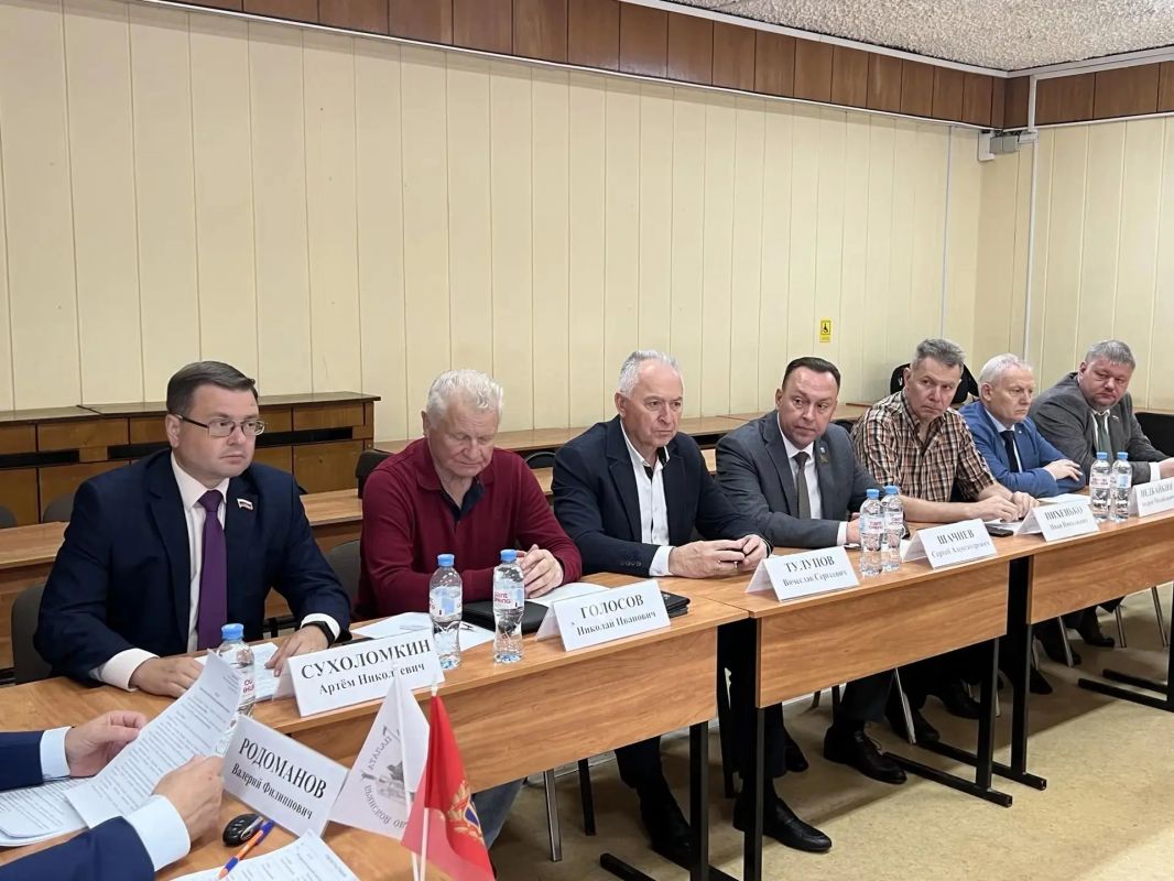 На площадке Общественной палаты Брянской области прошло совместное заседание Совета и Общественного штаба по контролю и наблюдению за выборами На площадке Общественной палаты Брянской области прошло совместное заседание Совета и Общественного штаба по контролю и наблюдению за выборами