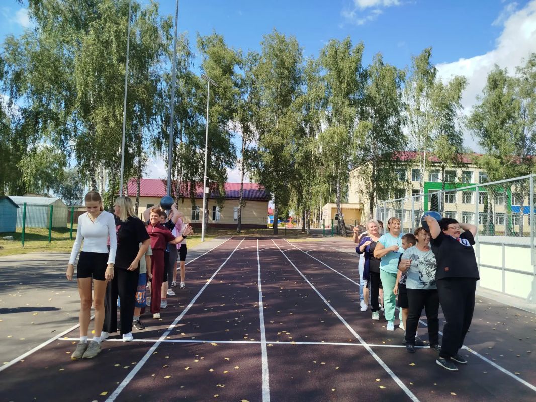 14 августа на базе физкультурно-оздоровительного комплекса открытого типа с. Гордеевка для жителей старшего возраста прошли спортивные состязания «Весёлые старты» 14 августа на базе физкультурно-оздоровительного комплекса открытого типа с. Гордеевка для жителей старшего возраста прошли спортивные состязания «Весёлые старты»