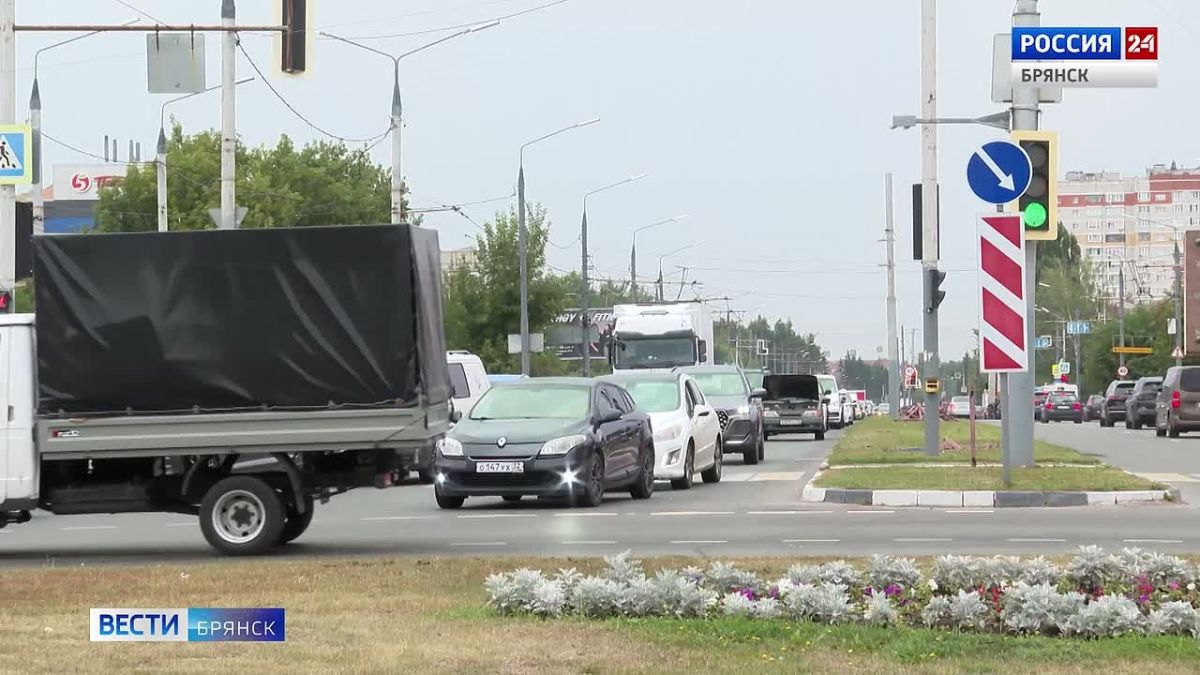 Испытание на прочность: проспект Станке Димитрова в Брянске встал из-за ремонта дороги