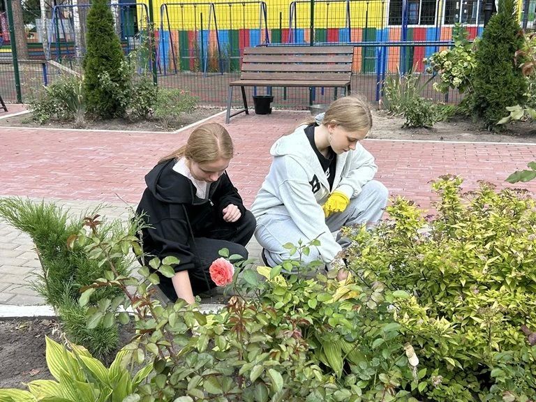 В лагере «Огонёк» стартовала профильная трудовая смена для подростков «Трудовой десант Брянщины» В лагере «Огонёк» стартовала профильная трудовая смена для подростков «Трудовой десант Брянщины»