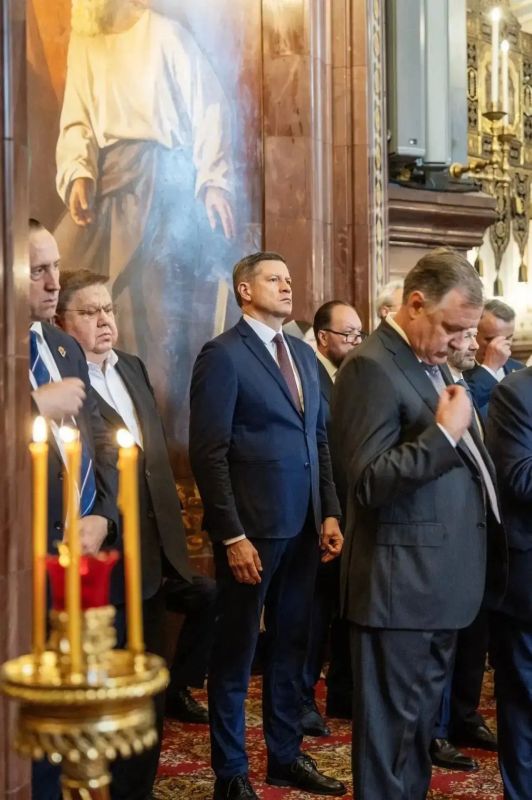В Храме Христа Спасителя в праздник Преображения Господня Патриарх Московский и всея Руси Кирилл совершил Божественную литургию В Храме Христа Спасителя в праздник Преображения Господня Патриарх Московский и всея Руси Кирилл совершил Божественную литургию