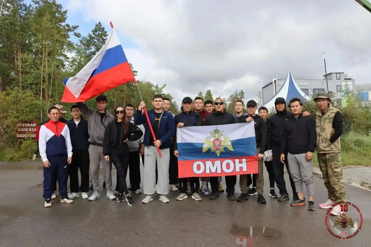 В Росгвардии прошли масштабные патриотические акции ко Дню Государственного флага В Росгвардии прошли масштабные патриотические акции ко Дню Государственного флага