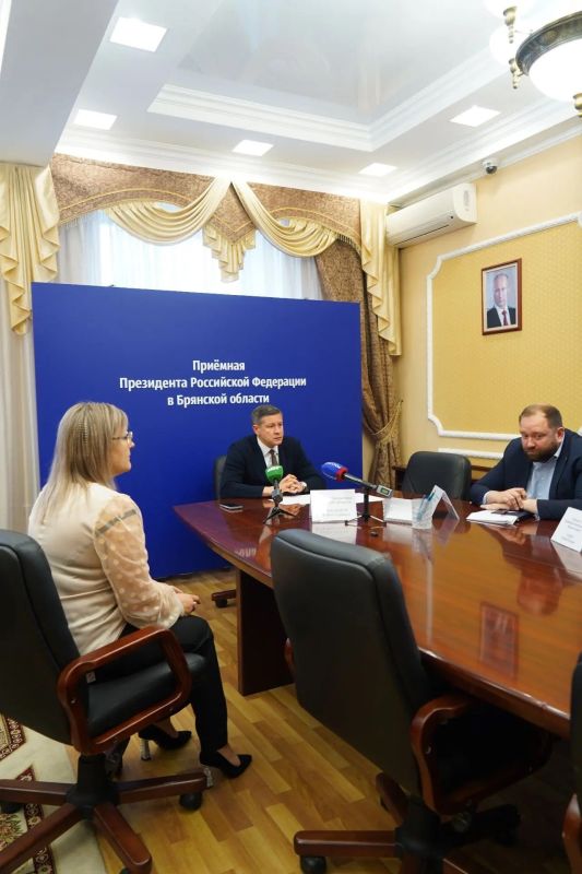 Егор Ковальчук: Обеспечение транспортной безопасности, вопросы, связанные с водоотведением и канализацией в частном секторе, льготы для многодетных семей — провел личный прием граждан в приемной Президента Российской... Егор Ковальчук: Обеспечение транспортной безопасности, вопросы, связанные с водоотведением и канализацией в частном секторе, льготы для многодетных семей — провел личный прием граждан в приемной Президента Российской...