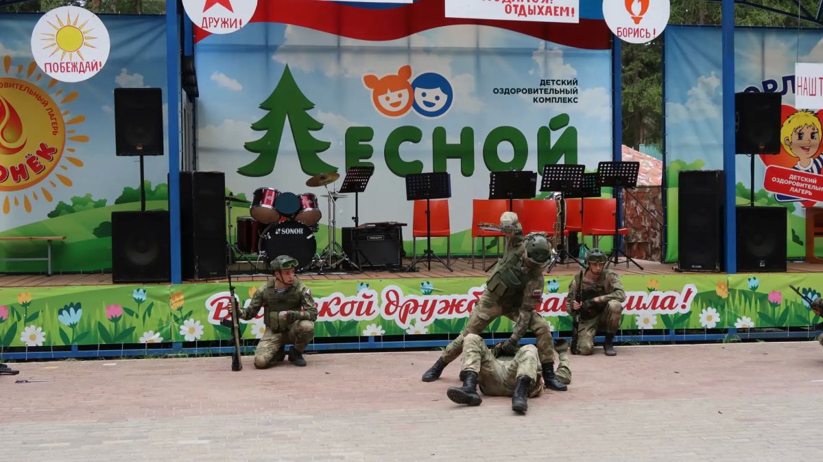 В Брянской области открылась профильная лагерная смена Следственного комитета Российской Федерации «Юный следователь» В Брянской области открылась профильная лагерная смена Следственного комитета Российской Федерации «Юный следователь»