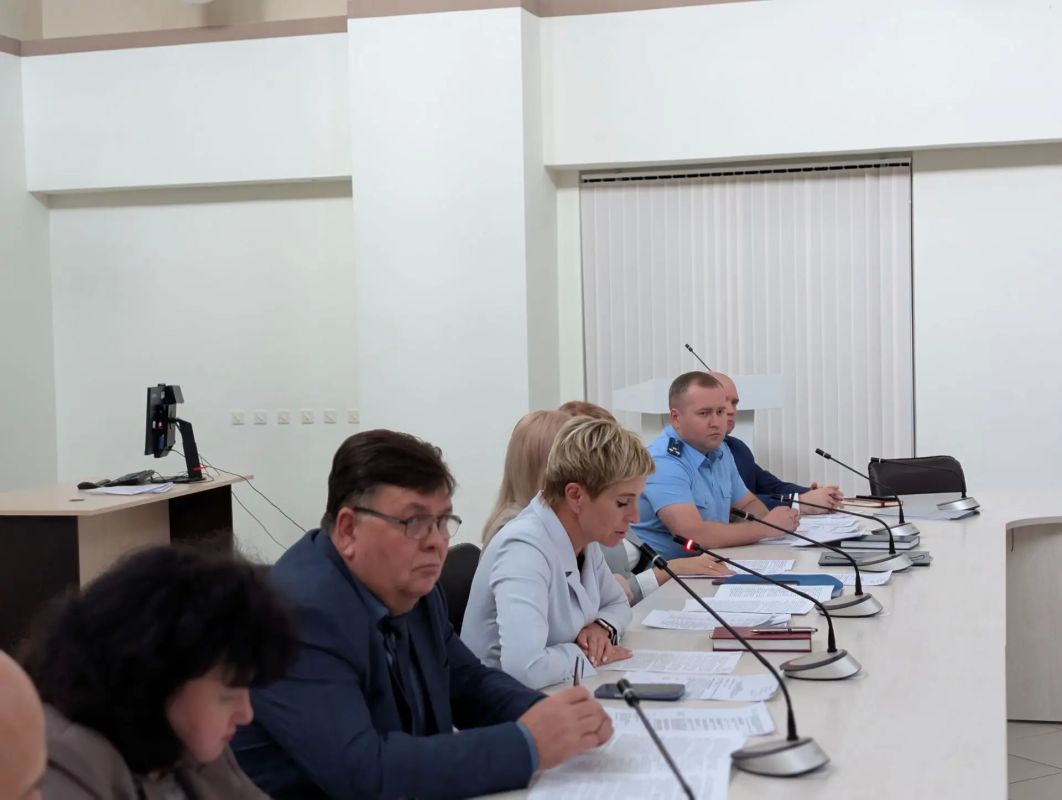 Под председательством прокурора Брянской области Владимира Мосина в прокуратуре области 27 августа 2026 года состоялось очередное заседание межведомственной рабочей группы по противодействию правонарушениям Под председательством прокурора Брянской области Владимира Мосина в прокуратуре области 27 августа 2026 года состоялось очередное заседание межведомственной рабочей группы по противодействию правонарушениям