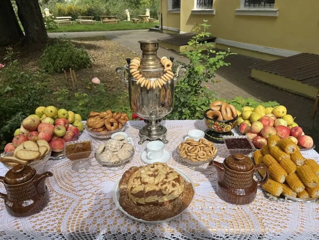В ОВСТУГЕ ПРОШЕЛ ПРАЗДНИК УСПЕНИЯ ПРЕСВЯТОЙ БОГОРОДИЦЫ В ОВСТУГЕ ПРОШЕЛ ПРАЗДНИК УСПЕНИЯ ПРЕСВЯТОЙ БОГОРОДИЦЫ
