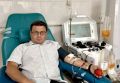 Артём Сухоломкин совершил 100-ю донацию крови