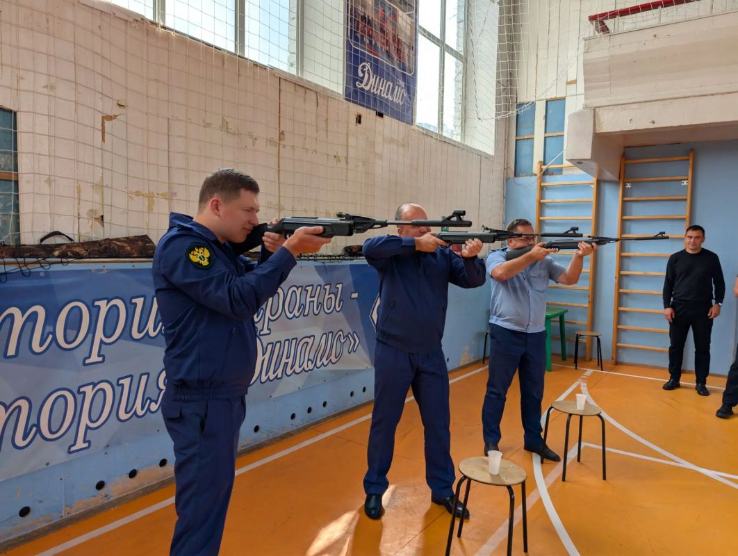 В Брянске сотрудники прокуратуры соревновались в меткости на турнире по стрельбе В Брянске сотрудники прокуратуры соревновались в меткости на турнире по стрельбе