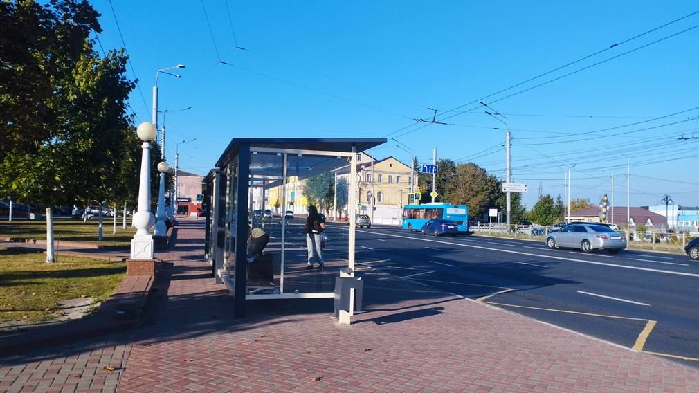 Остановка с комфортом: в Брянске обновили места ожидания транспорта