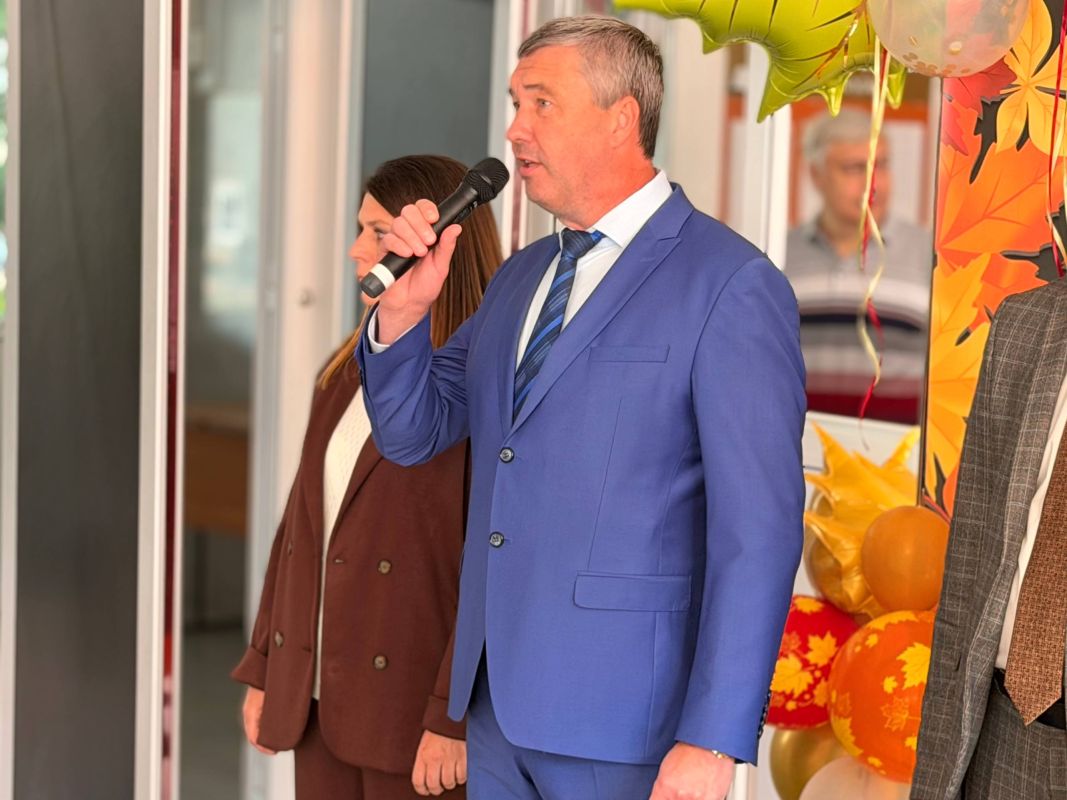 Сергей Евтеев: Друзья, поздравляю с Днём знаний и началом учебного года! Сергей Евтеев: Друзья, поздравляю с Днём знаний и началом учебного года!