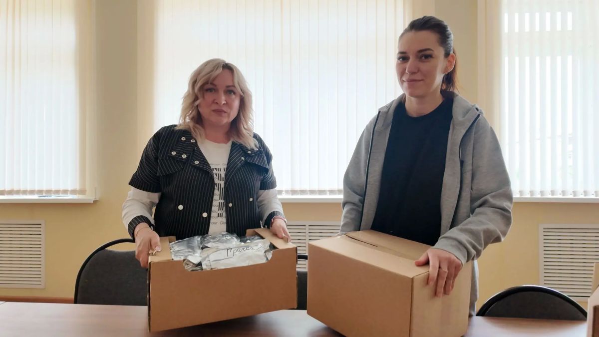 Женсовет из Брянской области подготовил посылку с продуктами для бойцов Женсовет из Брянской области подготовил посылку с продуктами для бойцов