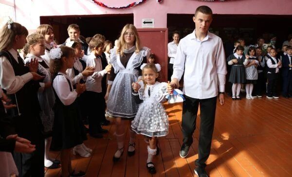 1 сентября 2026 года, во всех школах Красногорского района Брянской области прошли торжества, посвящённые началу нового учебного года 1 сентября 2026 года, во всех школах Красногорского района Брянской области прошли торжества, посвящённые началу нового учебного года