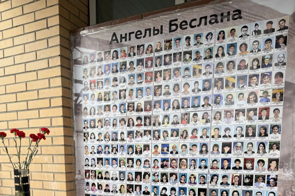 Руководитель первого отдела по расследованию особо важных дел следственного управления СК России по Брянской области принял участие гражданской акции «Вместе против террора» Руководитель первого отдела по расследованию особо важных дел следственного управления СК России по Брянской области принял участие гражданской акции «Вместе против террора»