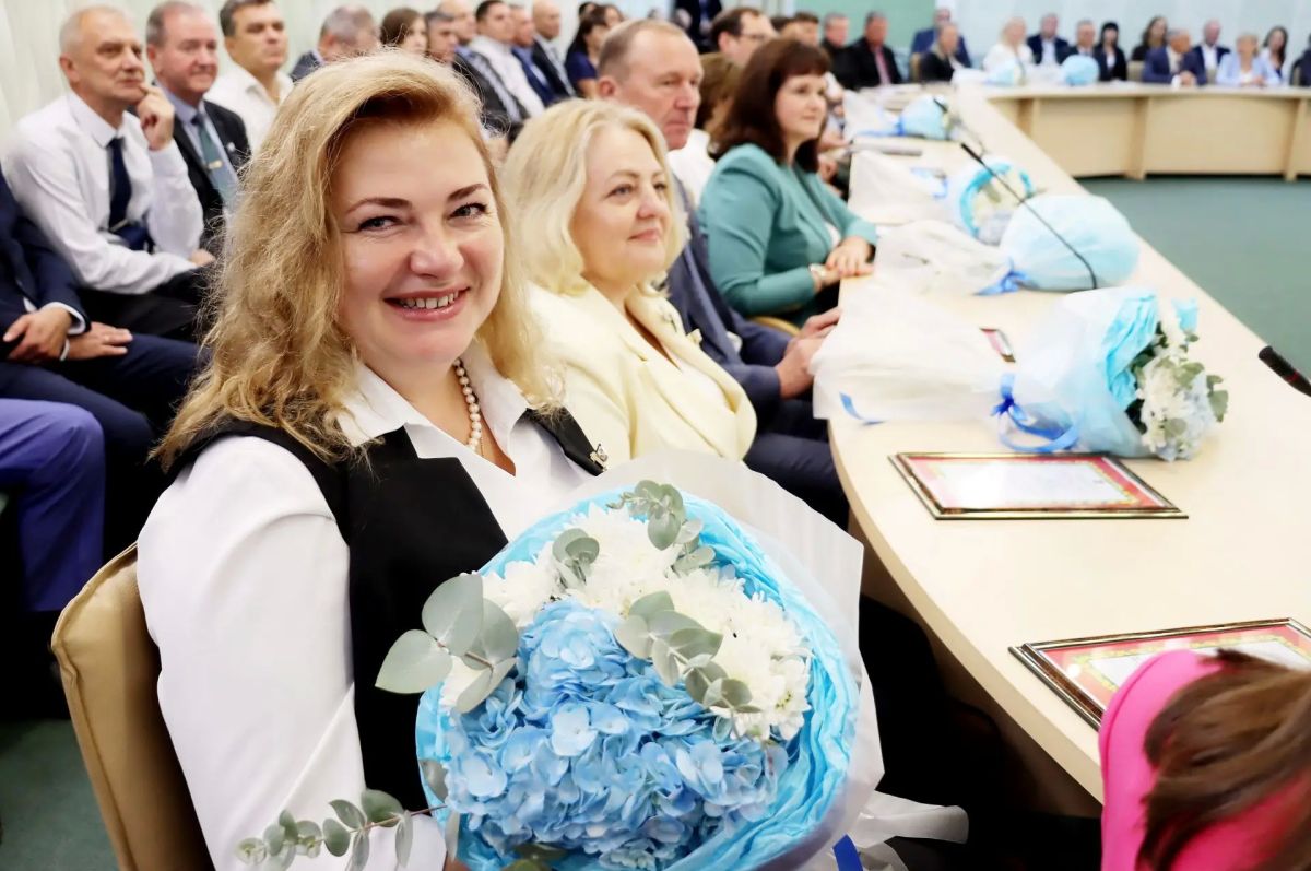 Работников нефтяной и газовой промышленности - тех, кто обеспечивает энергетическую мощь России и комфорт ее жителей, руководители региона поздравили с профессиональным праздником! Работников нефтяной и газовой промышленности - тех, кто обеспечивает энергетическую мощь России и комфорт ее жителей, руководители региона поздравили с профессиональным праздником!