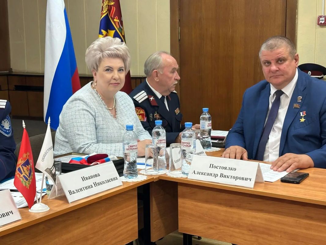 Подвиги казаков - героев СВО и роль Брянского казачества в становлении российской государственности стали главной темой круглого стола, который состоялся в Брянске 4 сентября Подвиги казаков - героев СВО и роль Брянского казачества в становлении российской государственности стали главной темой круглого стола, который состоялся в Брянске 4 сентября