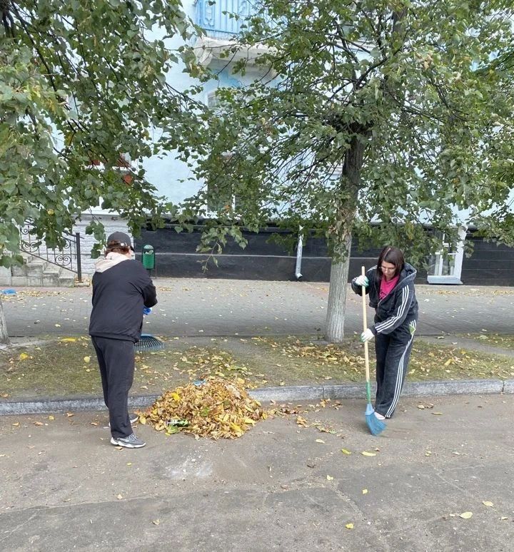 Сегодня Новозыбковский городской округ вышел на общеобластной субботник, инициатором которого выступил врио Губернатора Брянской области Егор Ковальчук Сегодня Новозыбковский городской округ вышел на общеобластной субботник, инициатором которого выступил врио Губернатора Брянской области Егор Ковальчук