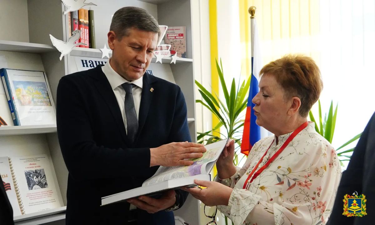 Врио Губернатора Брянской области Егор Ковальчук с рабочей поездкой побывал в Сураже Врио Губернатора Брянской области Егор Ковальчук с рабочей поездкой побывал в Сураже