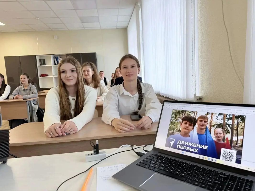 СТАРТ ДАН! Неделя Первых началась в школах Дятьковского района! СТАРТ ДАН! Неделя Первых началась в школах Дятьковского района!