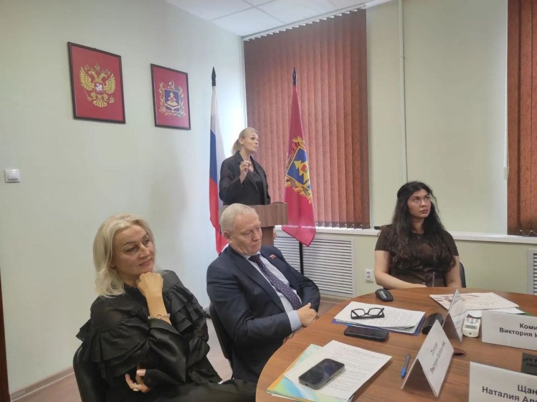 Инна Мухина: В Брянске состоялся круглый стол на тему: "Психологическая помощь и психотерапия в условиях смешанной реальности Инна Мухина: В Брянске состоялся круглый стол на тему: "Психологическая помощь и психотерапия в условиях смешанной реальности