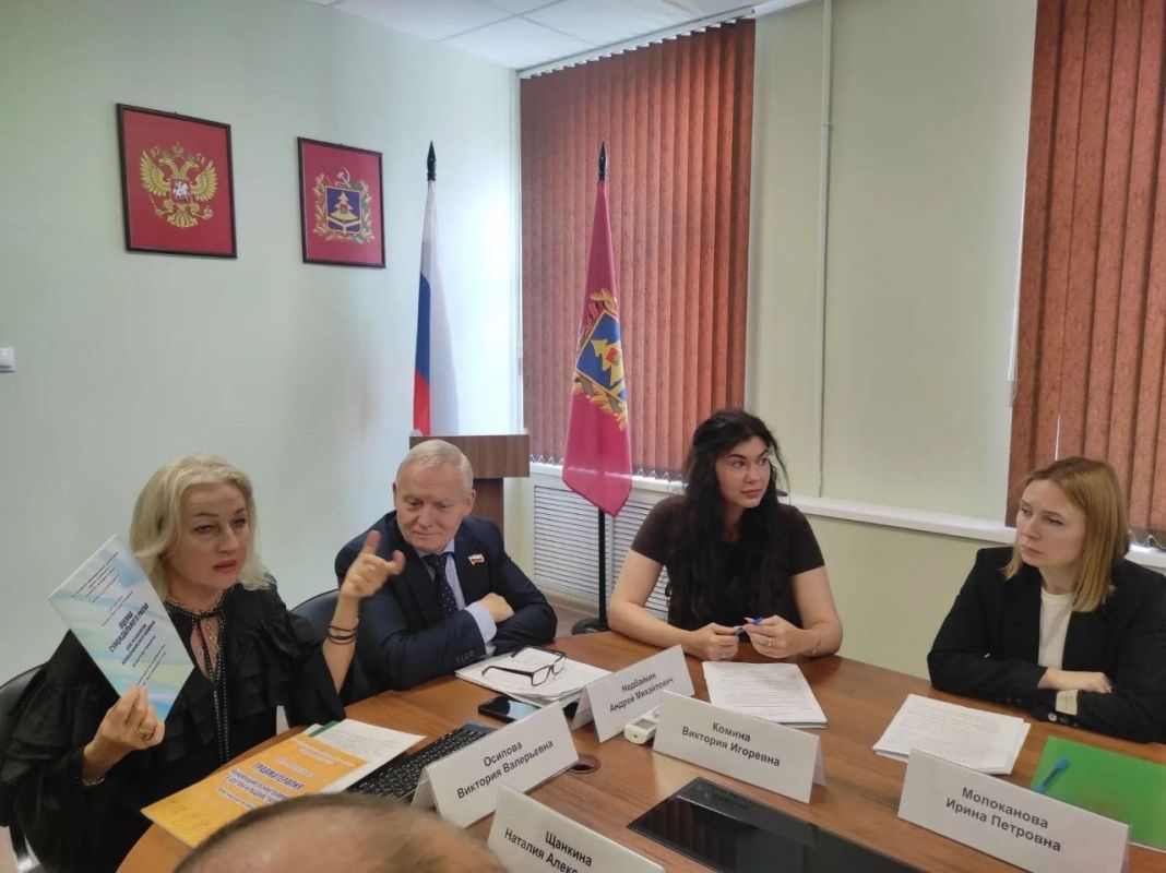 Инна Мухина: В Брянске состоялся круглый стол на тему: "Психологическая помощь и психотерапия в условиях смешанной реальности Инна Мухина: В Брянске состоялся круглый стол на тему: "Психологическая помощь и психотерапия в условиях смешанной реальности