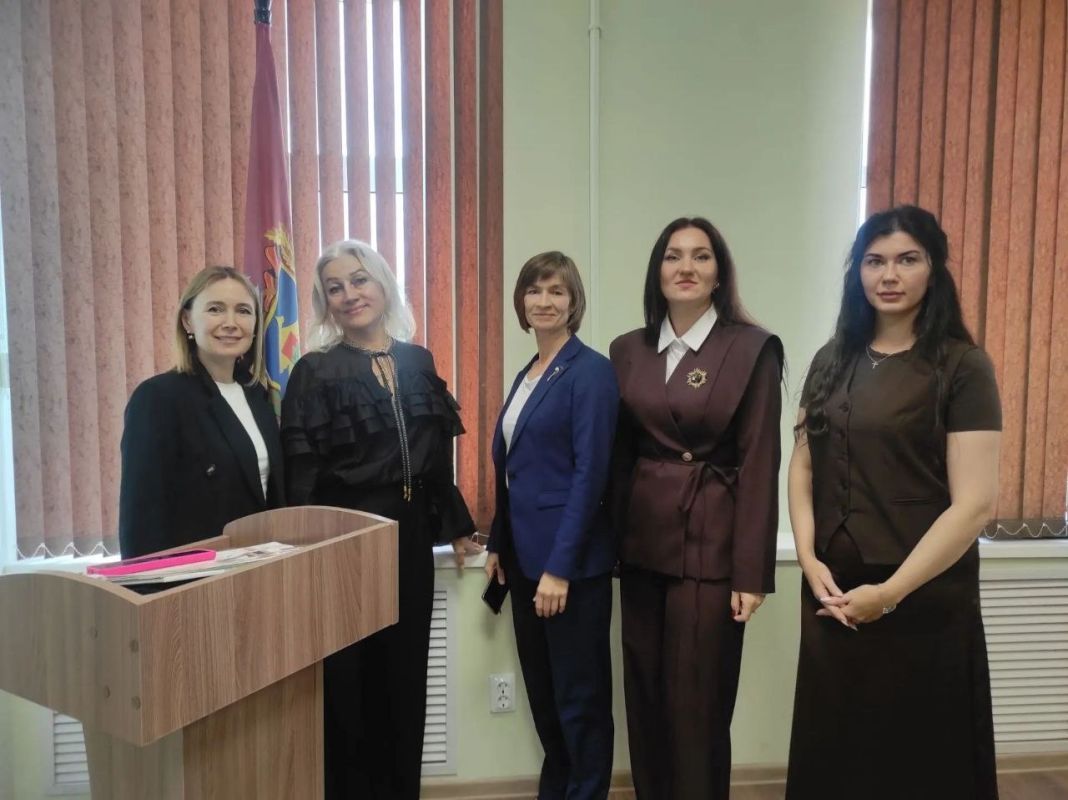 Инна Мухина: В Брянске состоялся круглый стол на тему: "Психологическая помощь и психотерапия в условиях смешанной реальности Инна Мухина: В Брянске состоялся круглый стол на тему: "Психологическая помощь и психотерапия в условиях смешанной реальности