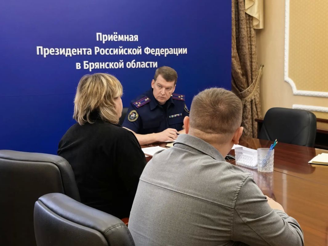 Руководитель регионального следственного управления провел личный прием граждан в Приемной Президента Российской Федерации в Брянской области Руководитель регионального следственного управления провел личный прием граждан в Приемной Президента Российской Федерации в Брянской области