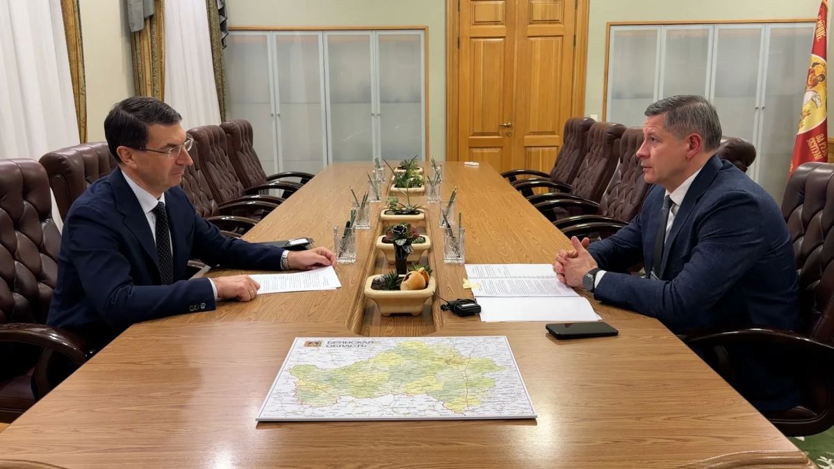 Егор Ковальчук: Реализация новых инвестиционных проектов в рамках расширения свободной экономической зоны, уборка урожая и начало отопительного сезона — темы рабочей встречи с полномочным представителем Президента РФ в ЦФО... Егор Ковальчук: Реализация новых инвестиционных проектов в рамках расширения свободной экономической зоны, уборка урожая и начало отопительного сезона — темы рабочей встречи с полномочным представителем Президента РФ в ЦФО...