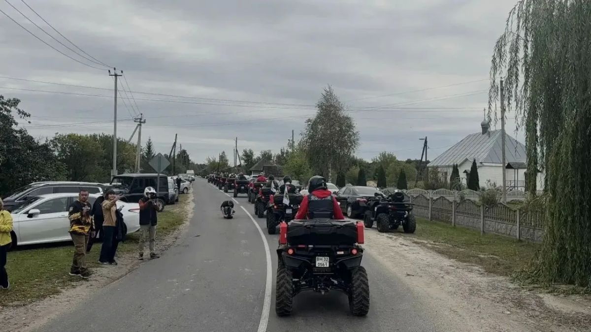 Егор Ковальчук: Мотопробег по местам воинской славы Брянского района в преддверии 83-годовщины со дня освобождения Брянской области от немецко-фашистских захватчиков — дань памяти всем тем, кто ценой своей жизни подарил нам... Егор Ковальчук: Мотопробег по местам воинской славы Брянского района в преддверии 83-годовщины со дня освобождения Брянской области от немецко-фашистских захватчиков — дань памяти всем тем, кто ценой своей жизни подарил нам...