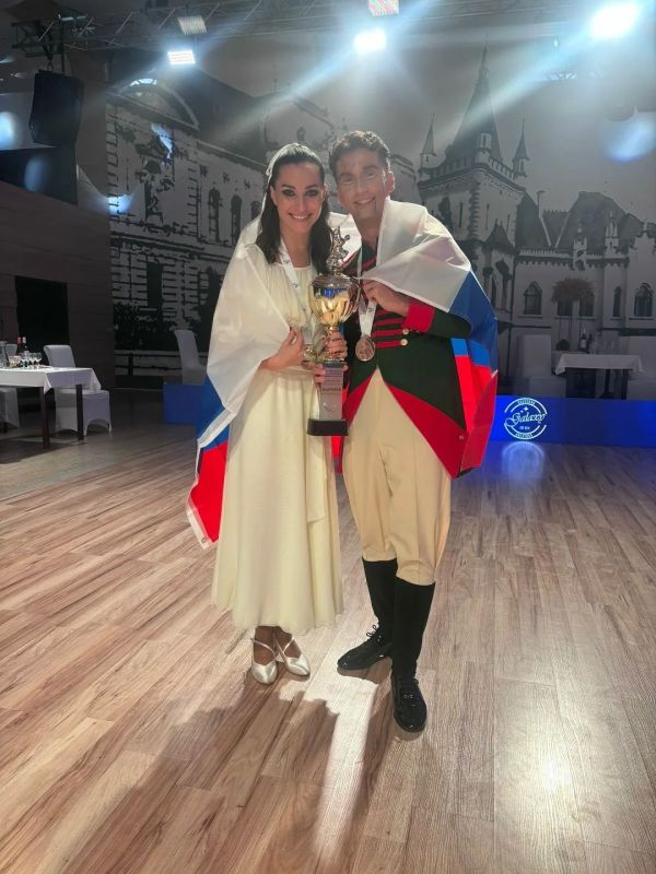 Танцевальная пара из Брянска Никита Аникеев и Элина Кокотова завоевала серебро чемпионата мира по шоу-дансу Танцевальная пара из Брянска Никита Аникеев и Элина Кокотова завоевала серебро чемпионата мира по шоу-дансу