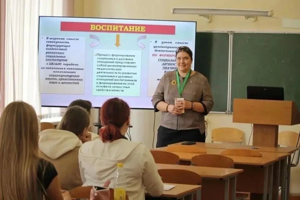 Делегация от Брянской области во главе с Председателем Брянского регионального отделения Союза писателей России, кандидатом филологических наук Ириной Валентиновной Пенюковой приняла участие в XXI Международном... Делегация от Брянской области во главе с Председателем Брянского регионального отделения Союза писателей России, кандидатом филологических наук Ириной Валентиновной Пенюковой приняла участие в XXI Международном...