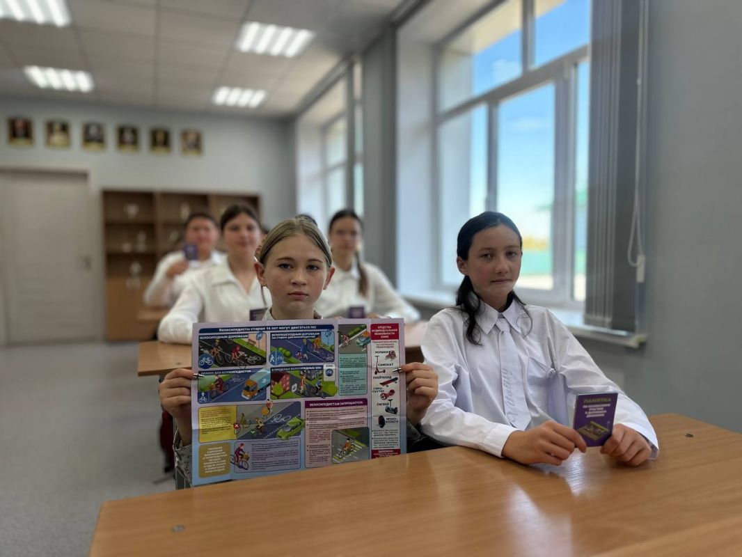 Стародубские автоинспекторы напомнили школьникам о правилах безопасного поведения на дороге Стародубские автоинспекторы напомнили школьникам о правилах безопасного поведения на дороге