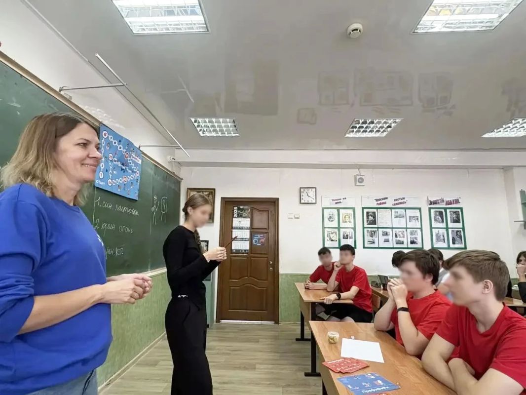 9 сентября специалист Кадрового центра «Работа России» города Брянска организовала профориентационные занятия для учащихся 8 и 10 класса МБОУ «СОШ № 58» 9 сентября специалист Кадрового центра «Работа России» города Брянска организовала профориентационные занятия для учащихся 8 и 10 класса МБОУ «СОШ № 58»