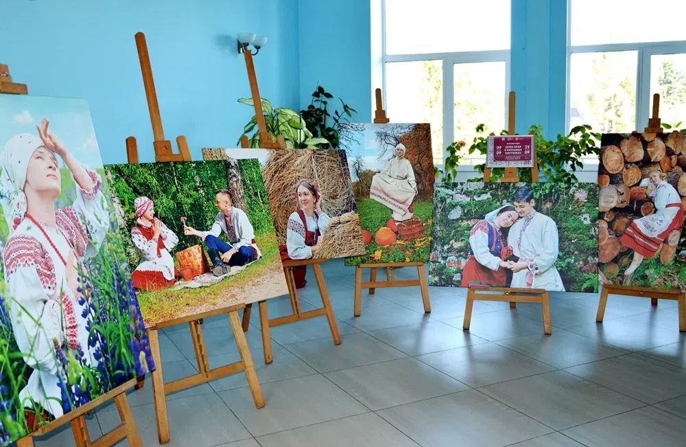 Душа края в народных костюмах Душа края в народных костюмах