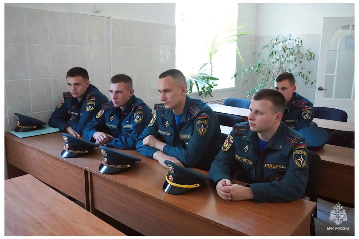 В Брянской области завершился недельный сбор выпускников вузов МЧС России В Брянской области завершился недельный сбор выпускников вузов МЧС России