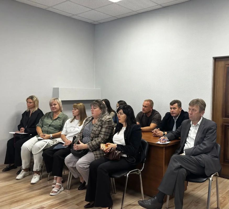 Сегодня в департаменте сельского хозяйства Брянской области состоялось совещание по вопросу участия региона в XXVIII Российской агропромышленной выставке «Золотая осень — 2026» Сегодня в департаменте сельского хозяйства Брянской области состоялось совещание по вопросу участия региона в XXVIII Российской агропромышленной выставке «Золотая осень — 2026»