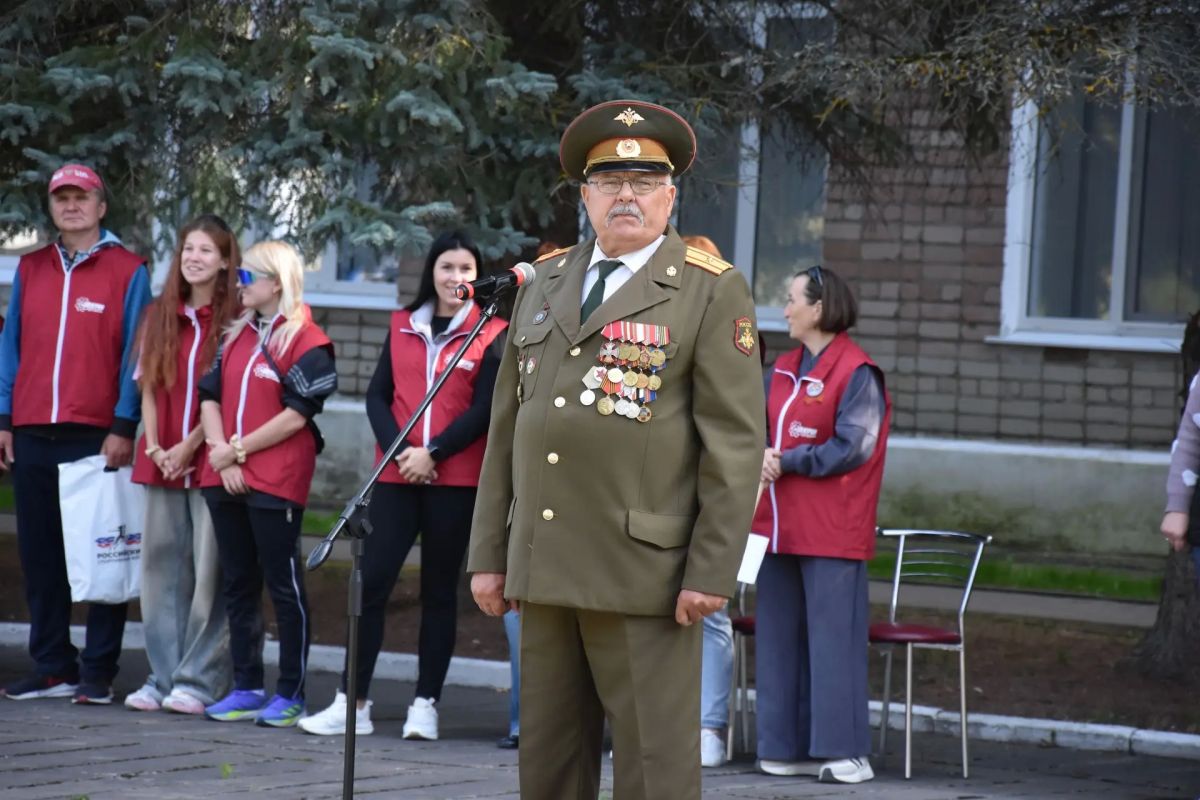 «От Героя к Герою»: в Дятьково прошла легкоатлетическая эстафета в честь великих дат! «От Героя к Герою»: в Дятьково прошла легкоатлетическая эстафета в честь великих дат!