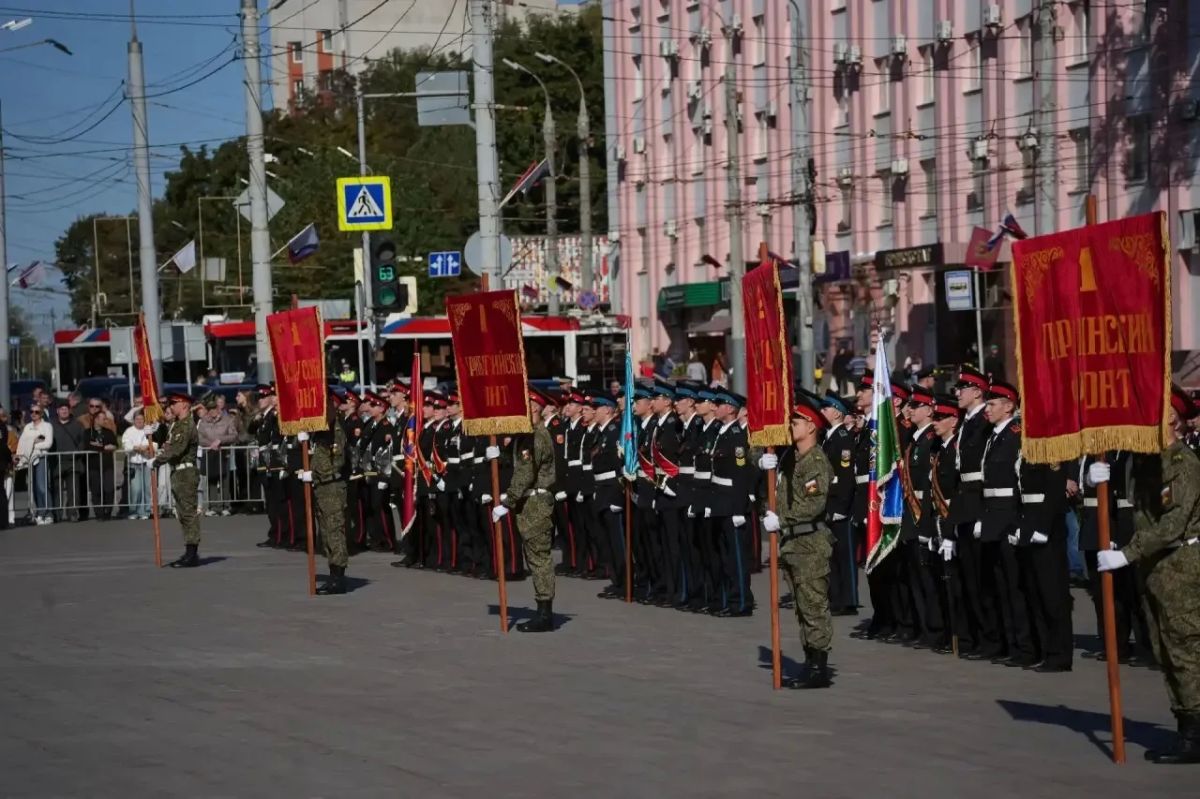 Брянские полицейские почтили память героев-освободителей Брянские полицейские почтили память героев-освободителей