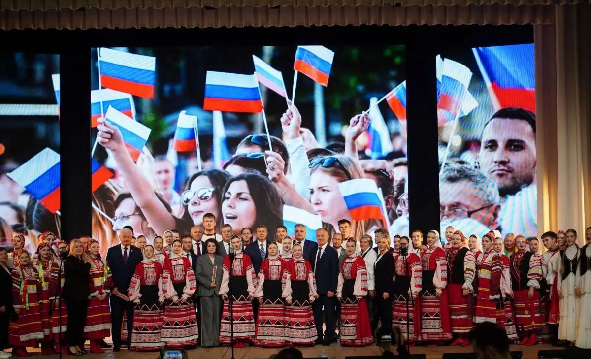 Егор Ковальчук: 650 студентов, 200 преподавателей, 12 программ подготовки — всё это Брянский областной колледж искусств Егор Ковальчук: 650 студентов, 200 преподавателей, 12 программ подготовки — всё это Брянский областной колледж искусств