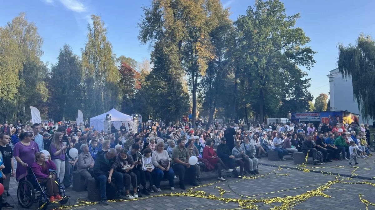 В Майском парке Брянска отгремел шестой фестиваль «Живи в ресурсе»! В Майском парке Брянска отгремел шестой фестиваль «Живи в ресурсе»!