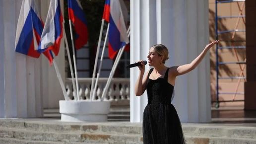 На Театральной площади Брянска отметили 83-ю годовщину освобождения области