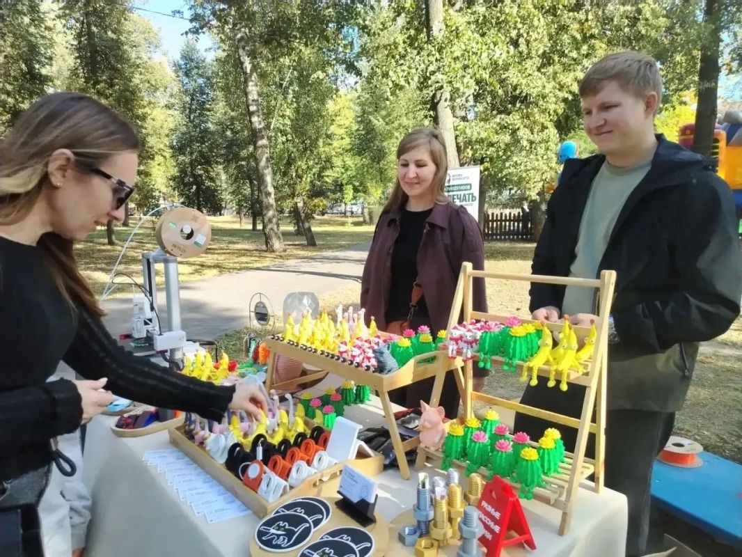 ДЕНЬ ГОРОДА: ФОТОРЕПОРТАЖ ПРАЗДНИКА В ПАРКАХ ДЕНЬ ГОРОДА: ФОТОРЕПОРТАЖ ПРАЗДНИКА В ПАРКАХ