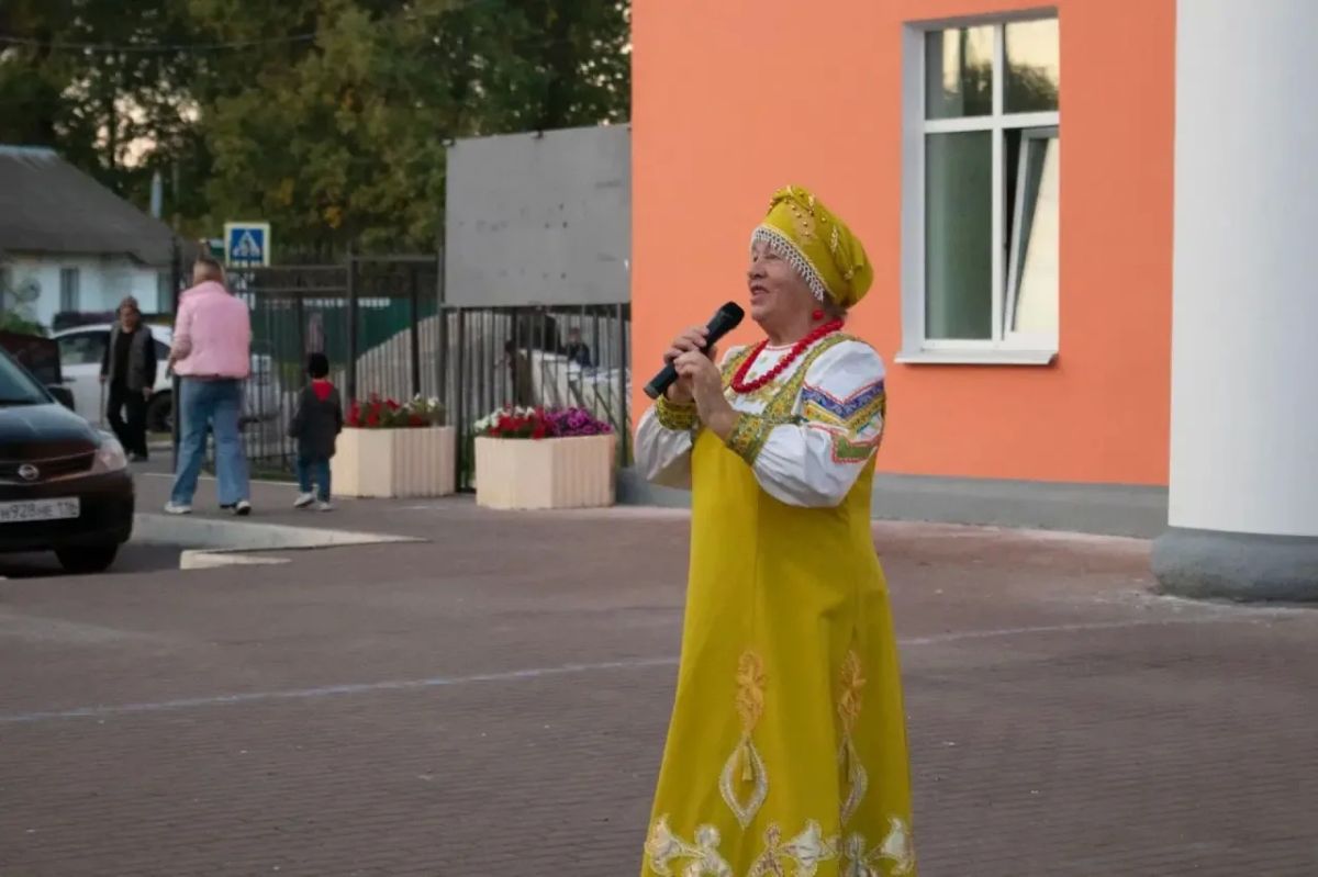 На площади ГДК Володарского района состоялся праздничный концерт, посвященный Дню города На площади ГДК Володарского района состоялся праздничный концерт, посвященный Дню города