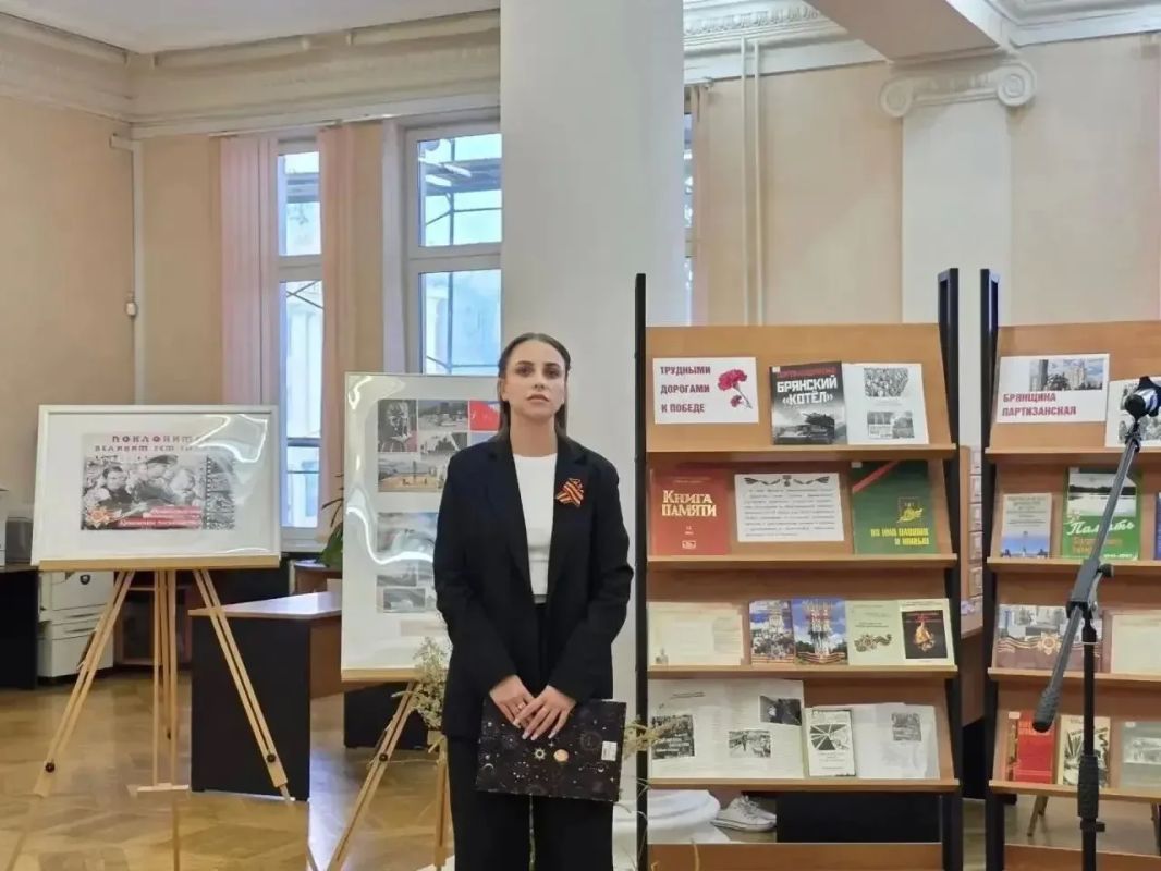 17 сентября в Брянской областной научной библиотеке им. Ф.И. Тютчева состоялась литературно-музыкальная хроника «День освобождения Брянщины: страницы мужества и славы», посвящённая Дню города и 83-й годовщине освобождения... 17 сентября в Брянской областной научной библиотеке им. Ф.И. Тютчева состоялась литературно-музыкальная хроника «День освобождения Брянщины: страницы мужества и славы», посвящённая Дню города и 83-й годовщине освобождения...